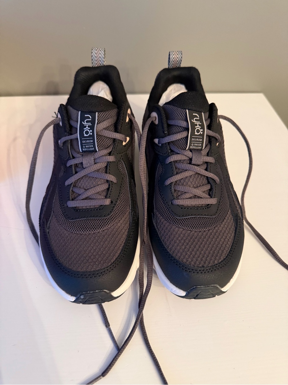 Ryka Women's Black and White Athletic Sneakers 7M